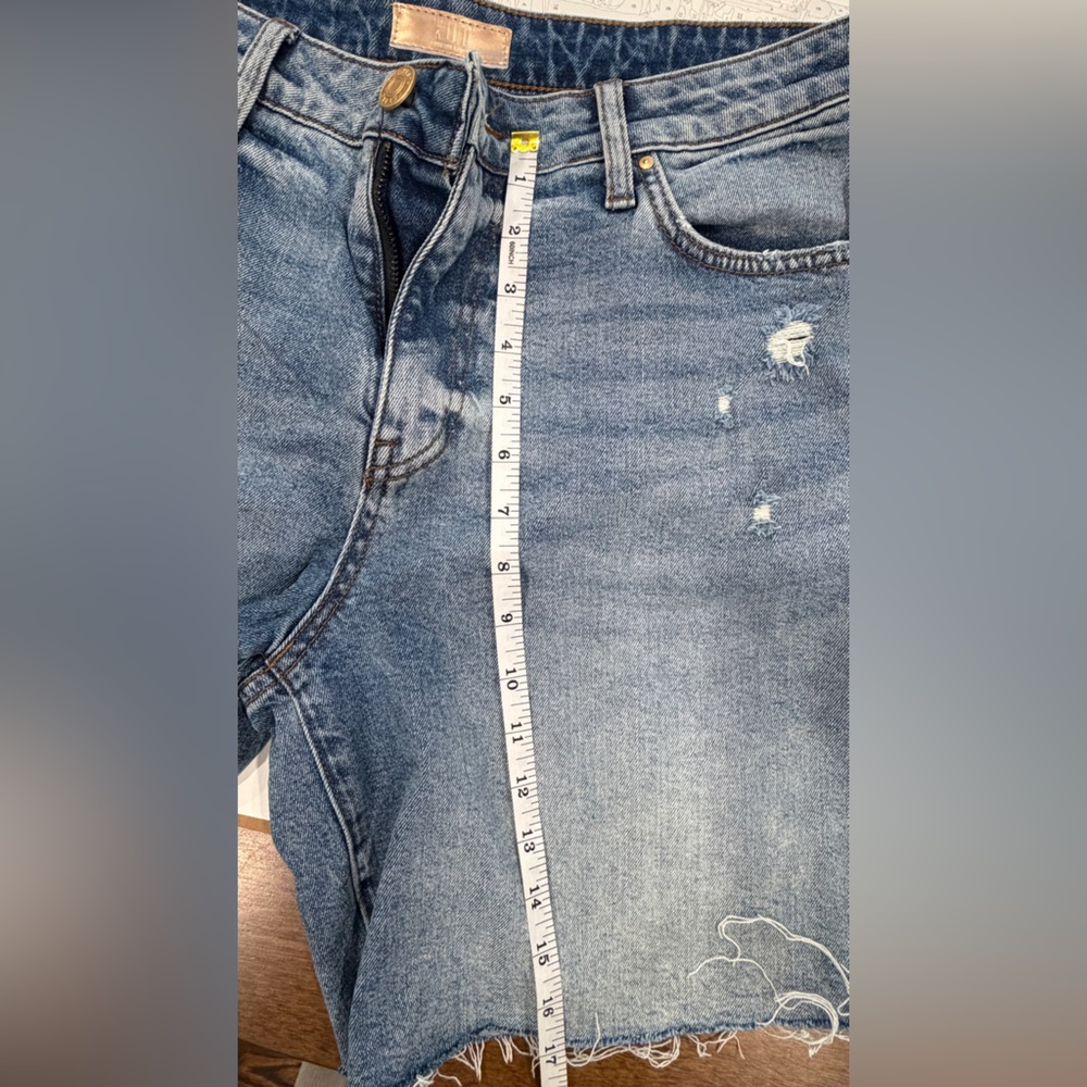 Kut from the Kloth - Women’s Size 8 Blue Jean Shorts - Picture 6 of 7